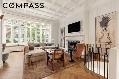 32 W 9th St #MAIS, New York, NY 10011