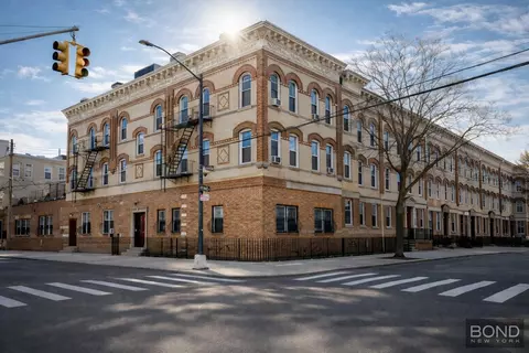 804 Onderdonk Ave #MUI-FAM, Ridgewood, NY 11385
