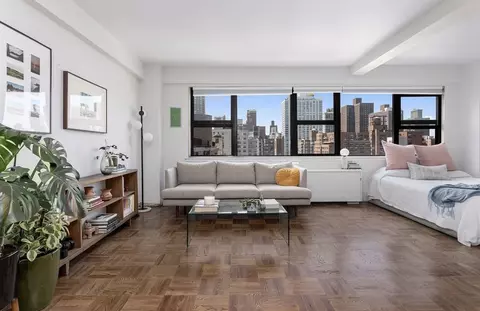 345 E 69th St #16B, New York, NY 10021