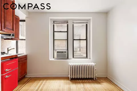 300 8th Ave #4G, Brooklyn, NY 11215