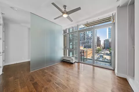 26-26 Jackson Ave #401, New York City, NY 11101