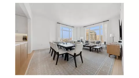 200 E 83rd St #26B, New York, NY 10028