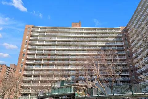 61-15 97th St #5A, New York City, NY 11374