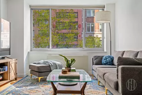 520 W 23rd St #2C, New York, NY 10011
