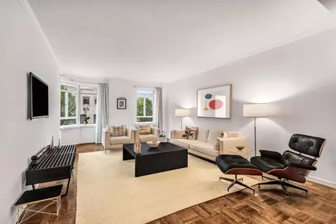 870 Fifth Ave #2E, New York, NY 10065