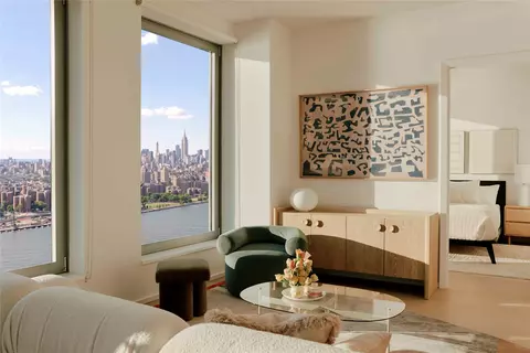 8 S 4th St #18B, Brooklyn, NY 11249