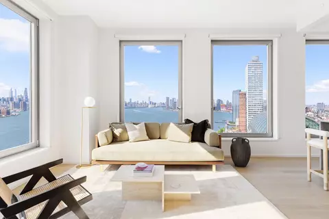 8 S 4th St #30A, Brooklyn, NY 11249
