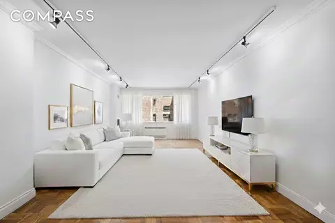 333 E 69th St #3A, New York, NY 10021