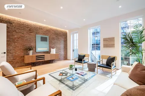 313 E 6th St #GARDEN, New York, NY 10003