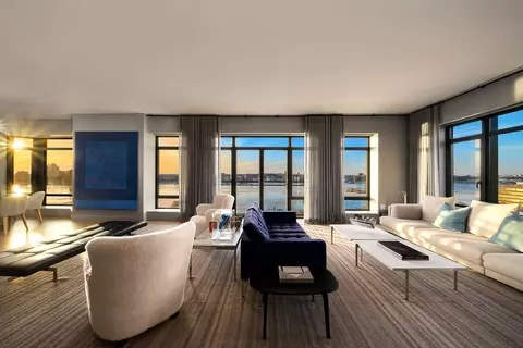 555 W 22nd St #19AW, New York, NY 10011