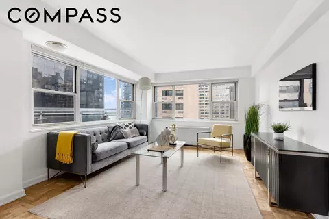 321 E 48th St #14B, New York, NY 10017