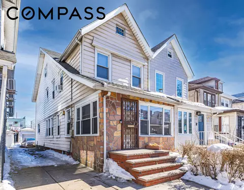 961 E 32nd St, Brooklyn, NY 11210