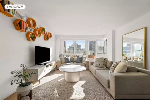 300 E 71st St #18C, New York, NY 10021