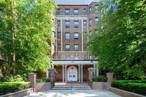 84-51 Beverly Rd #1A, Kew Gardens, NY 11415