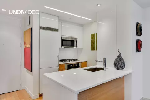 303 E 33rd St #7D, New York, NY 10016