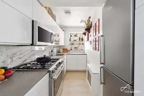 321 E 45th St #7G, New York, NY 10017