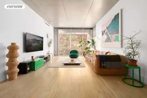 115 Norfolk St #202, New York, NY 10002