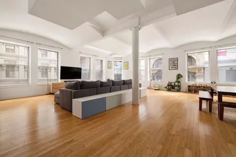 130 Fulton St #4B, New York, NY 10038