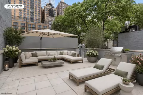 350 W 44th St #2O5, New York, NY 10036