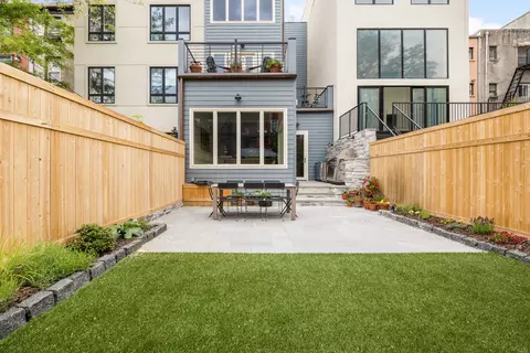 35 Irving Pl, Brooklyn, NY 11238