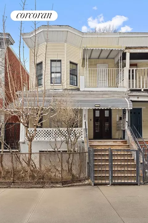 202 E 34th St, Brooklyn, NY 11203