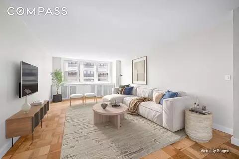 77 7th Ave #10N, New York, NY 10011