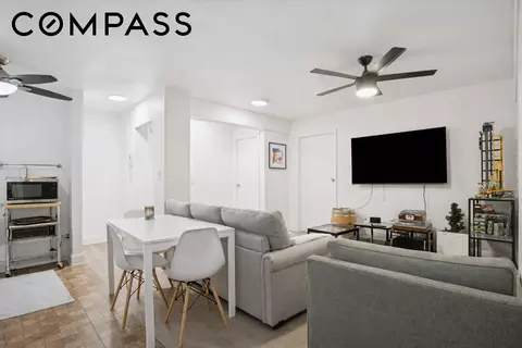 141 E 55th St #4C, New York, NY 10022