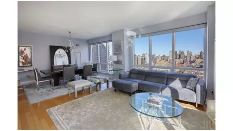 350 W 42nd St #34D, New York, NY 10036