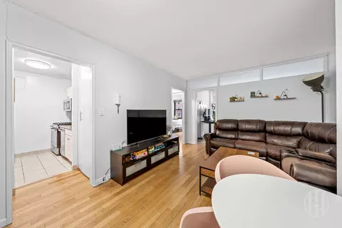 345 E 80th St #3H, New York, NY 10075