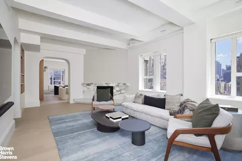 20 E 35th St #15DE, New York, NY 10016