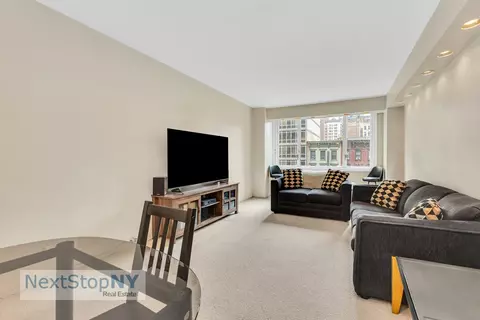 245 E 54th St #4K, New York, NY 10022