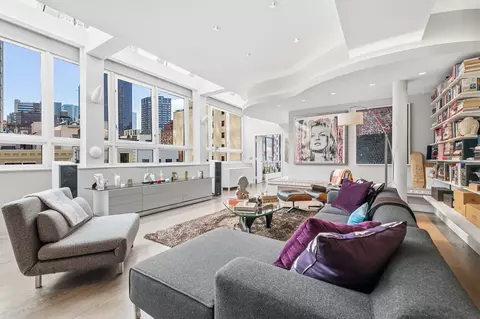 301 E 52nd St #PHC, New York, NY 10022