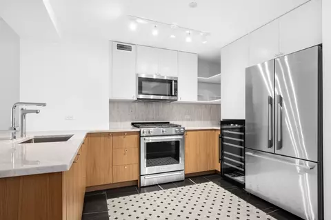 121 E 23rd St #6D, New York, NY 10010