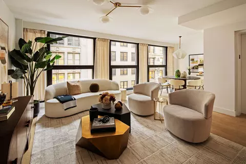 21 W 17th St #8, New York, NY 10011