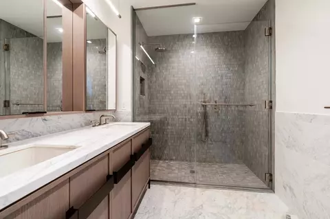 540 6th Ave #7-A, New York, NY 10011