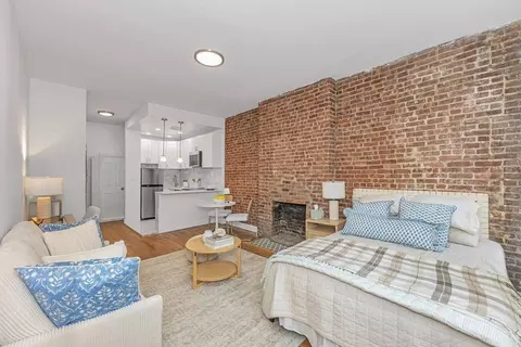 407 E 87th St #2C, New York, NY 10128