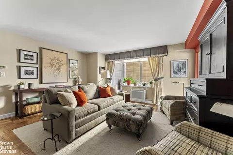 201 E 79th St #17B, New York, NY 10075