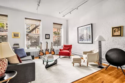 351 W Broadway #2, New York, NY 10013