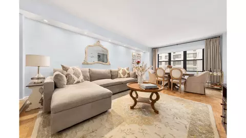 301 E 48th St #2G, New York, NY 10017