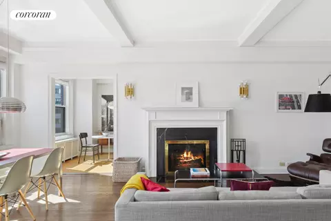 242 E 19th St #4B, New York, NY 10003