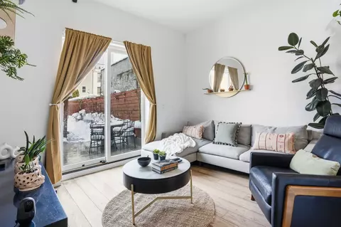 11 Conselyea St #1B, Brooklyn, NY 11211