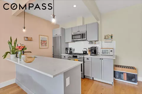 245 Schaefer St #2A, Brooklyn, NY 11207 photo 3