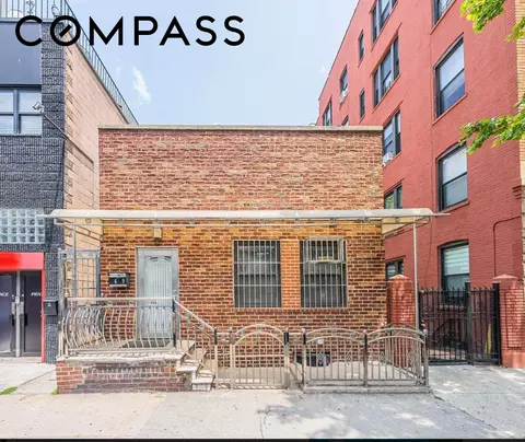 34-09 37th Ave, Long Island City, NY 11101
