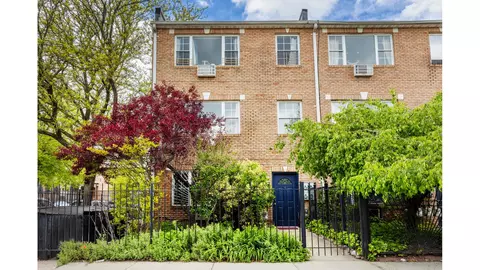 1 Monroe St, Brooklyn, NY 11238