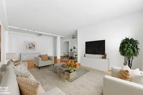 50 E 8th St #1S, New York, NY 10003