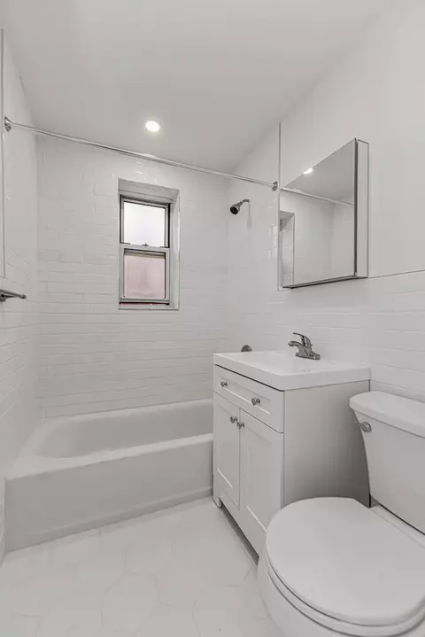 105-28 65th Ave #1052865AVE, Forest Hills, NY 11375