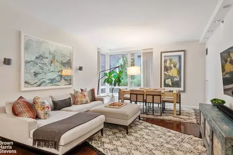 462 W 58th St #1A, New York, NY 10019