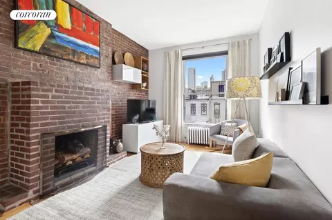 116 W 76th St #5R, New York, NY 10023