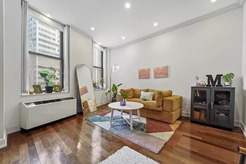 1 Wall Street Ct #904, New York, NY 10005
