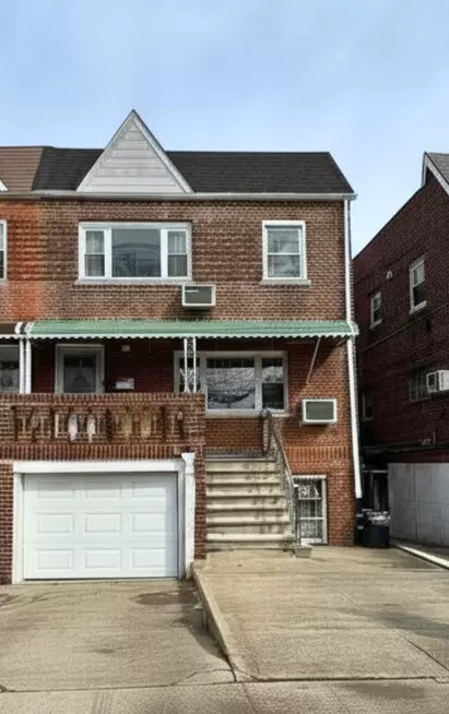 1718 Williamsbridge Rd, New York City, NY 10461